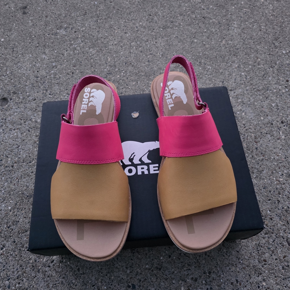 Sorel Women's Pink and Tan Size 7  Sandals - Picture 2 of 12